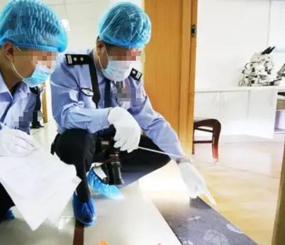 自己出轨_出轨离婚怎么分割财产_出轨了怎么才能让老公原谅